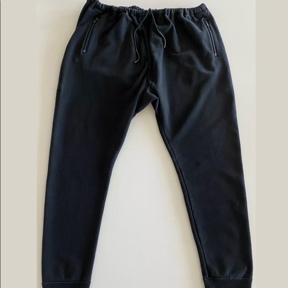 Men’s Authentic Yeezy Sweatpants Size XL